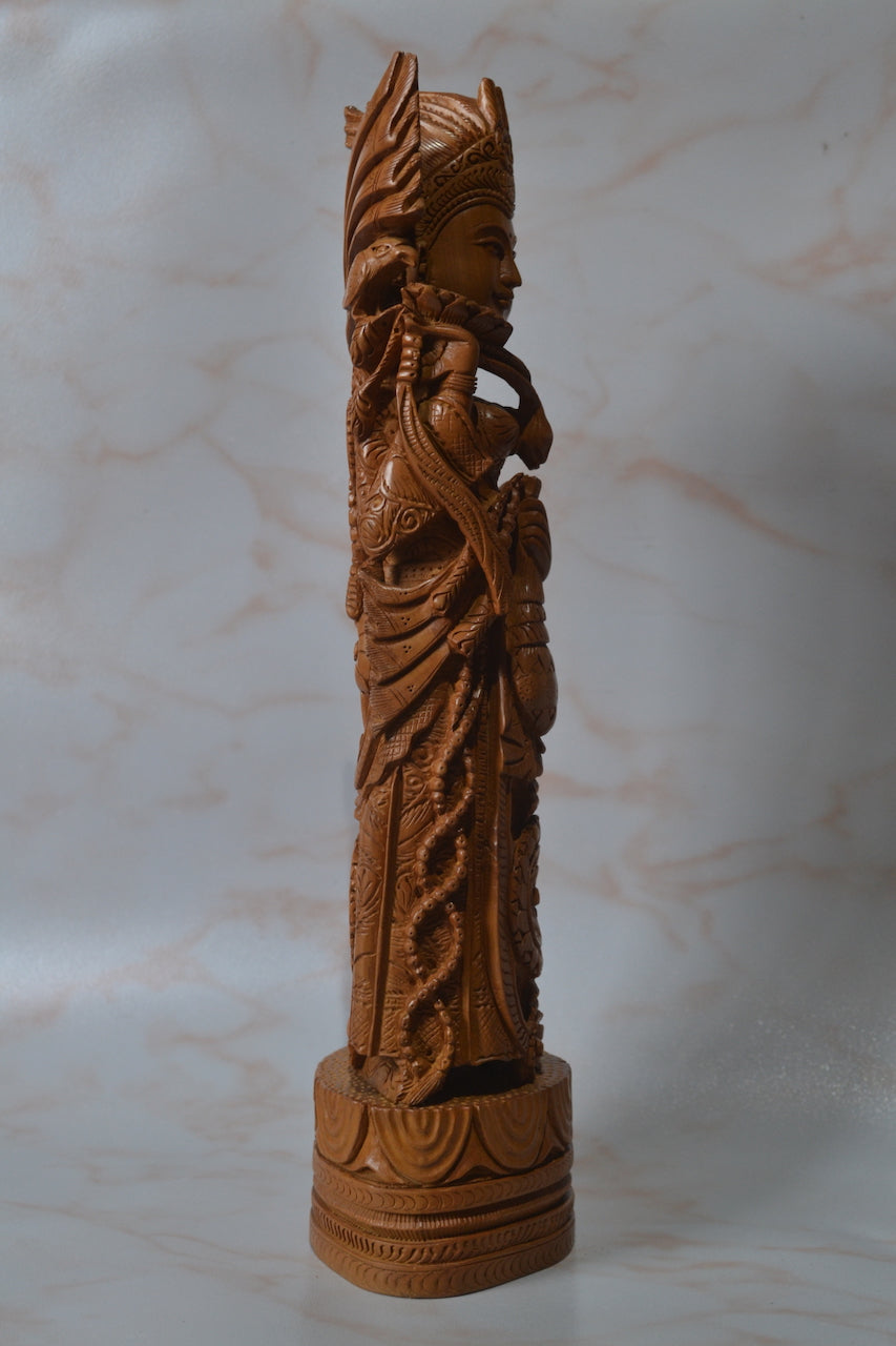 sandalwood queen vintage items - Malji Arts