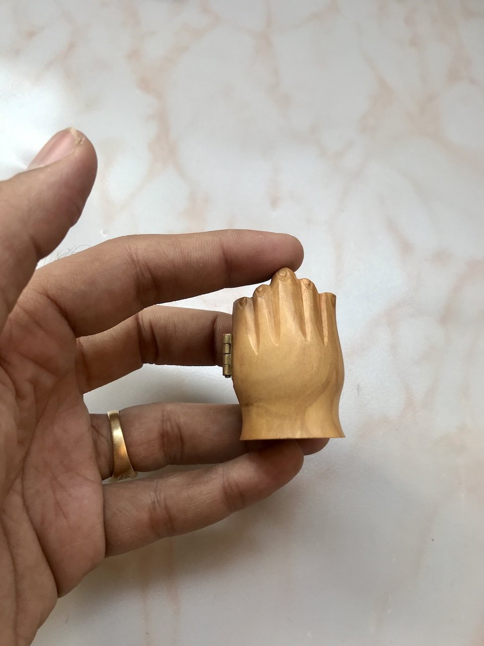 Pure Sandalwood Opening Namaste Or Palm Ganesha Laxmi - Arts99 - Online Art Gallery