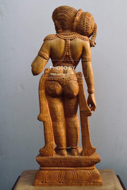 Wooden Royal Antique Standing Indian Lady Statue - Malji Arts